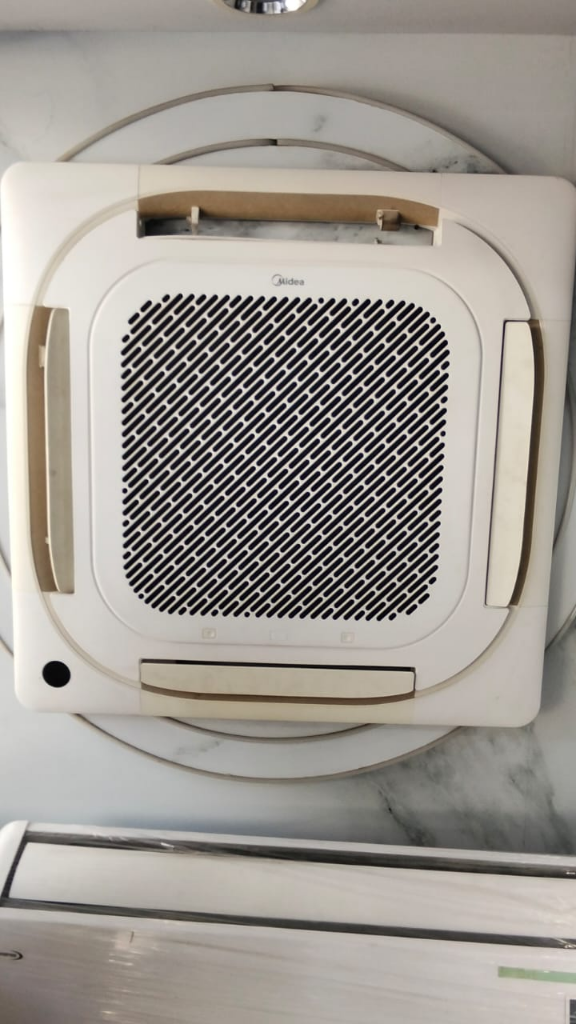 Aire Acondicionado Cassette Midea